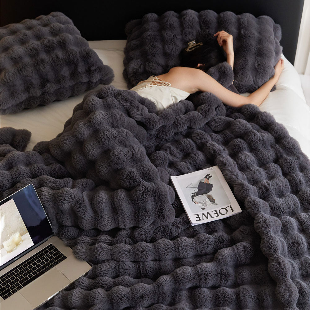 Toscana Soft & Comfortable Plush Bed Throw Blanket | 3CARATS